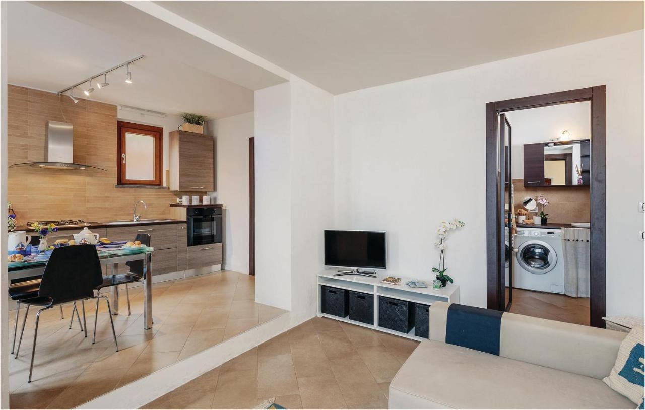 Beautiful Apartment In Pitelli -Sp- With Kitchen La Spezia Exterior photo
